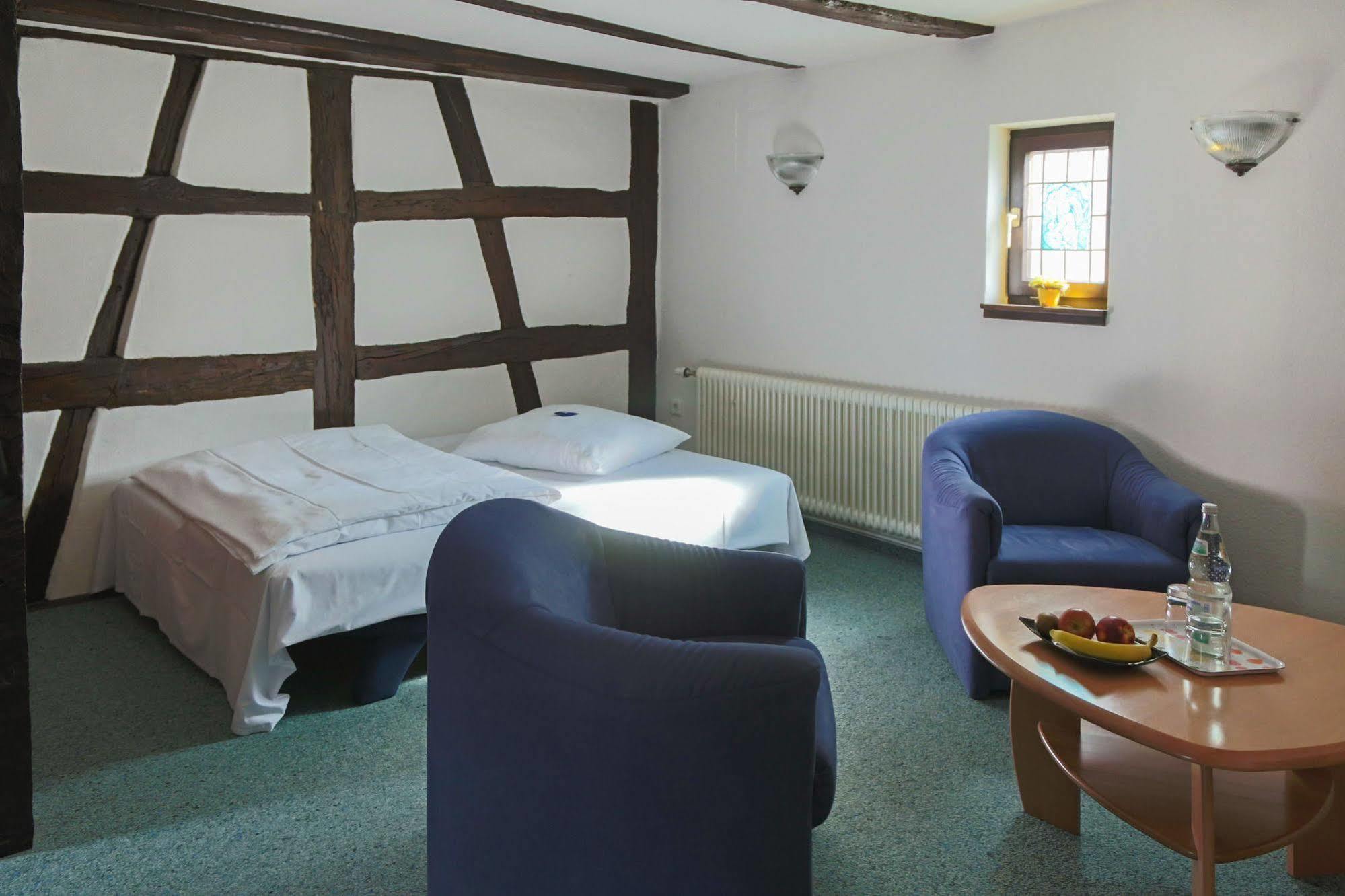 Doernersches Haus Hotel Walldorf  Ngoại thất bức ảnh