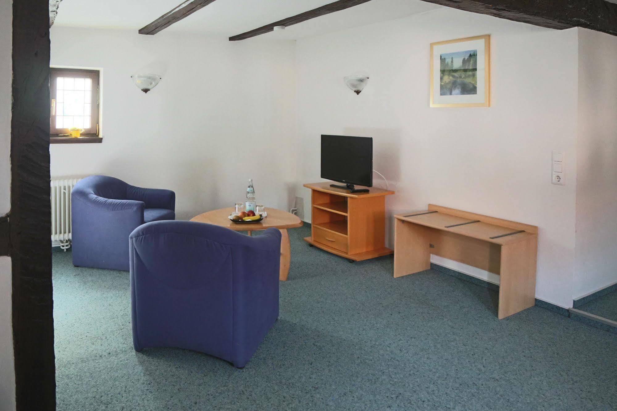 Doernersches Haus Hotel Walldorf  Ngoại thất bức ảnh