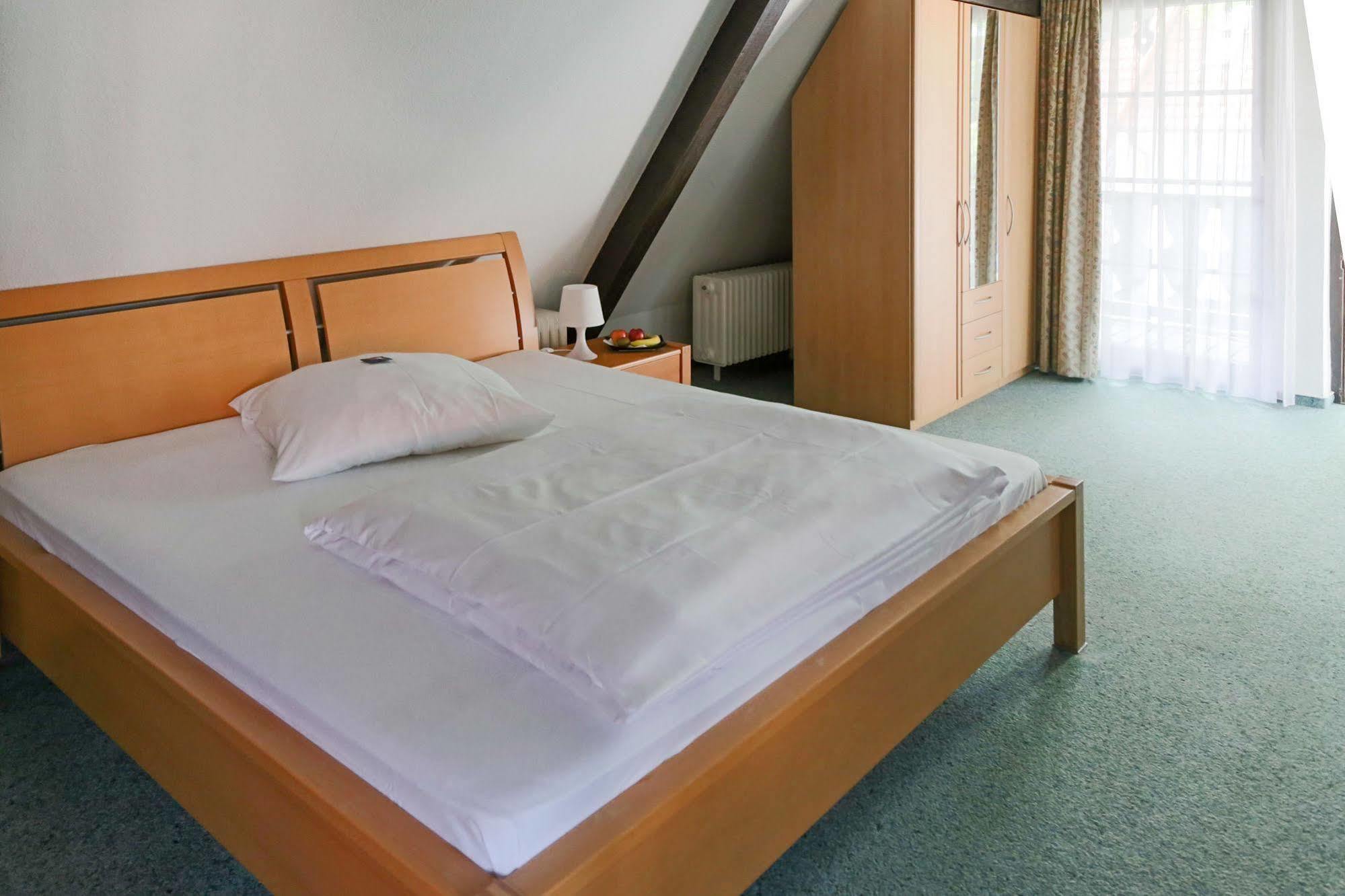 Doernersches Haus Hotel Walldorf  Ngoại thất bức ảnh