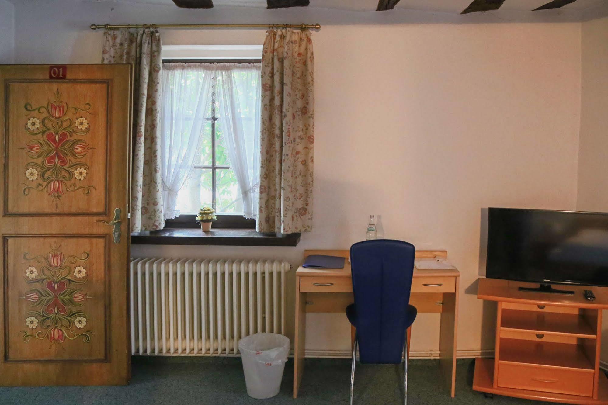 Doernersches Haus Hotel Walldorf  Ngoại thất bức ảnh