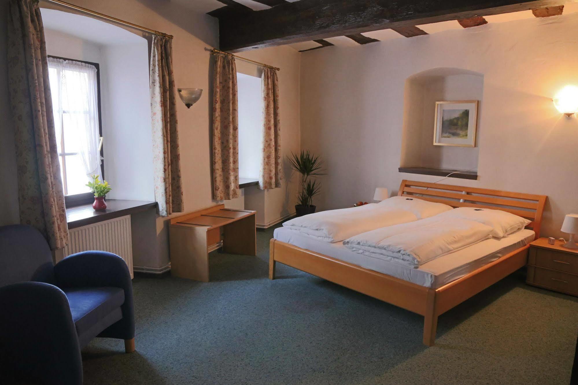 Doernersches Haus Hotel Walldorf  Ngoại thất bức ảnh