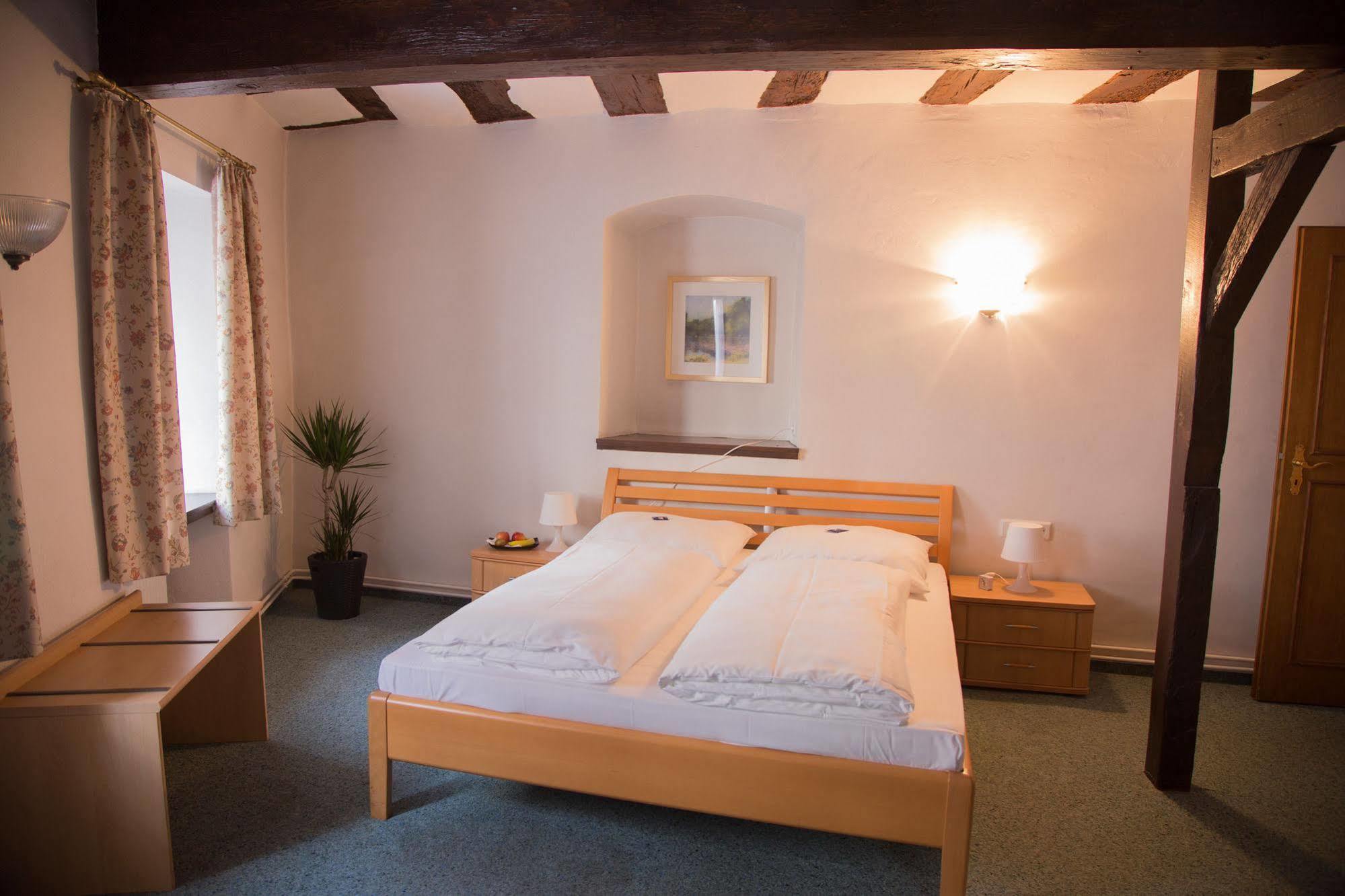 Doernersches Haus Hotel Walldorf  Ngoại thất bức ảnh
